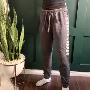 Roots joggers